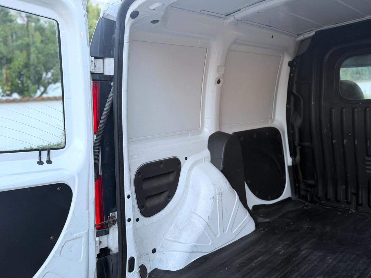 FIAT DOBLO 1.6 BENZINA METANO CON CLIMA