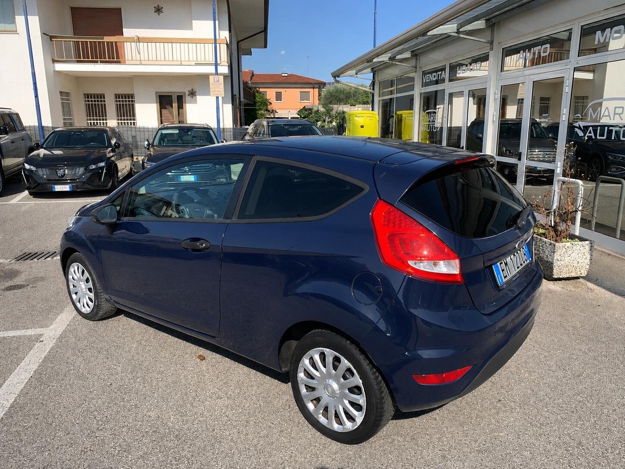 Ford Fiesta 1.4 TDCi 70CV 3 porte N1