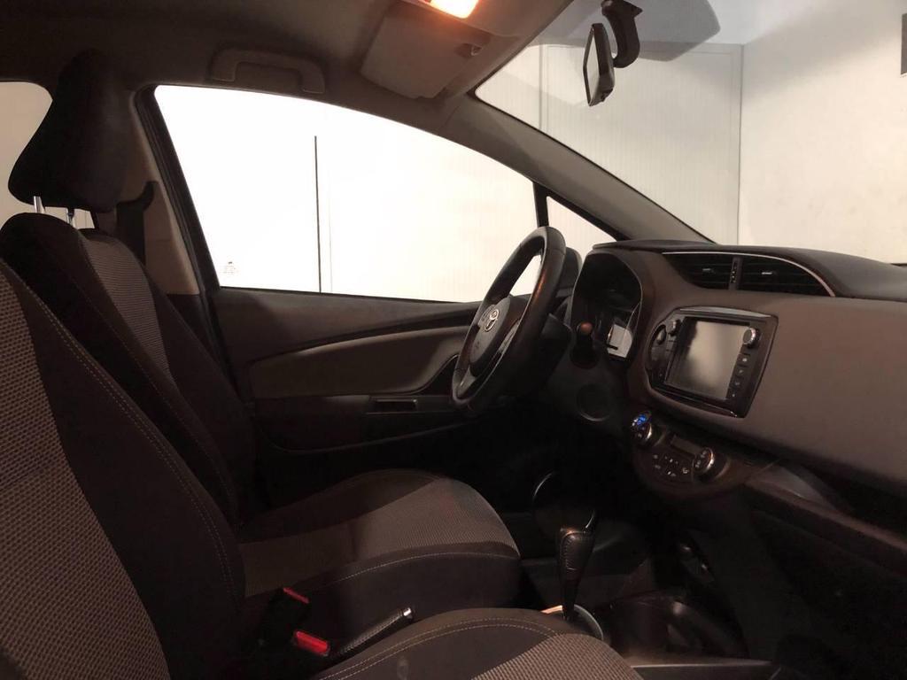 Toyota Yaris 5 Porte 1.5 Hybrid Business