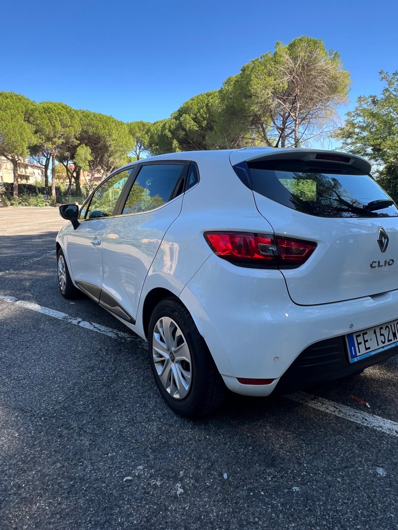 ADATTA PER NEOPATENTATI Renault Clio dCi 8V 75 CV Start&Stop 5 porte Energy Intens