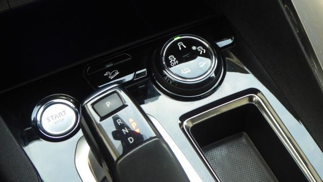 PEUGEOT 3008 BlueHDi 120 S&S EAT6 Allure