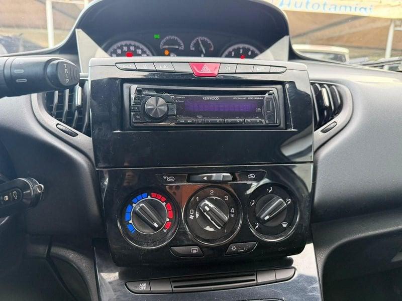 Lancia Ypsilon 1.2 69cv Silver