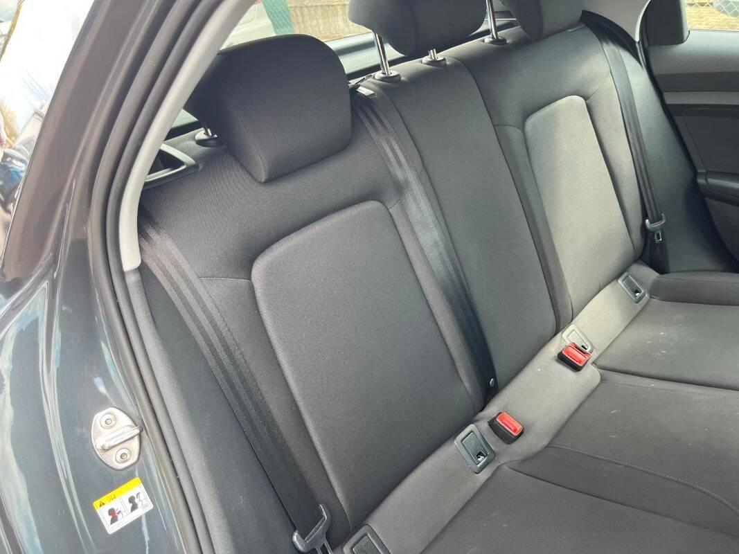 Audi A1 25 1.0 tfsi Admired