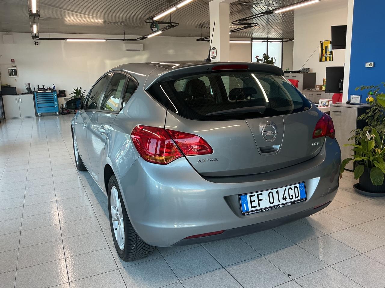 Opel Astra 1.7 CDTI 110CV 5 porte Cosmo