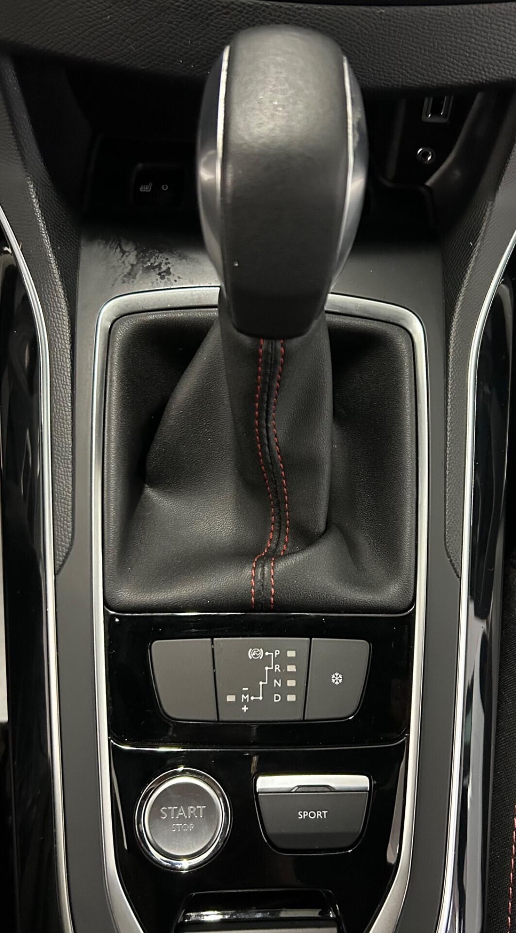 Peugeot 308 2.0 BlueHDi 180cv GT LINE