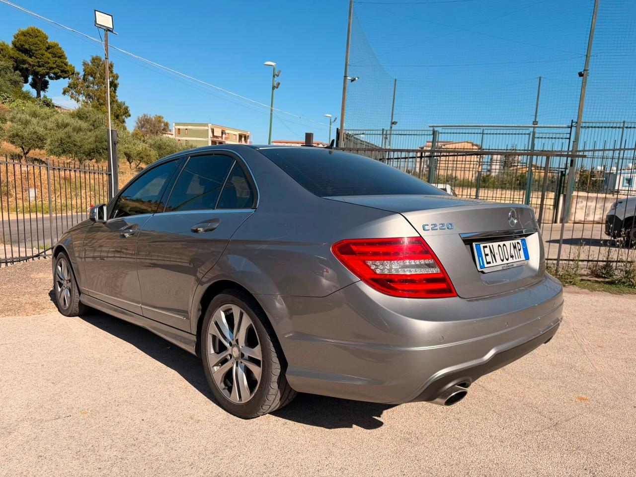Mercedes-benz C 220 CDI BlueEFFICIENCY Avantgarde