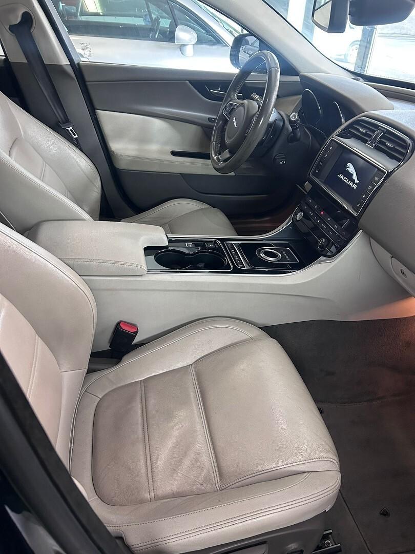 Jaguar XE full optional