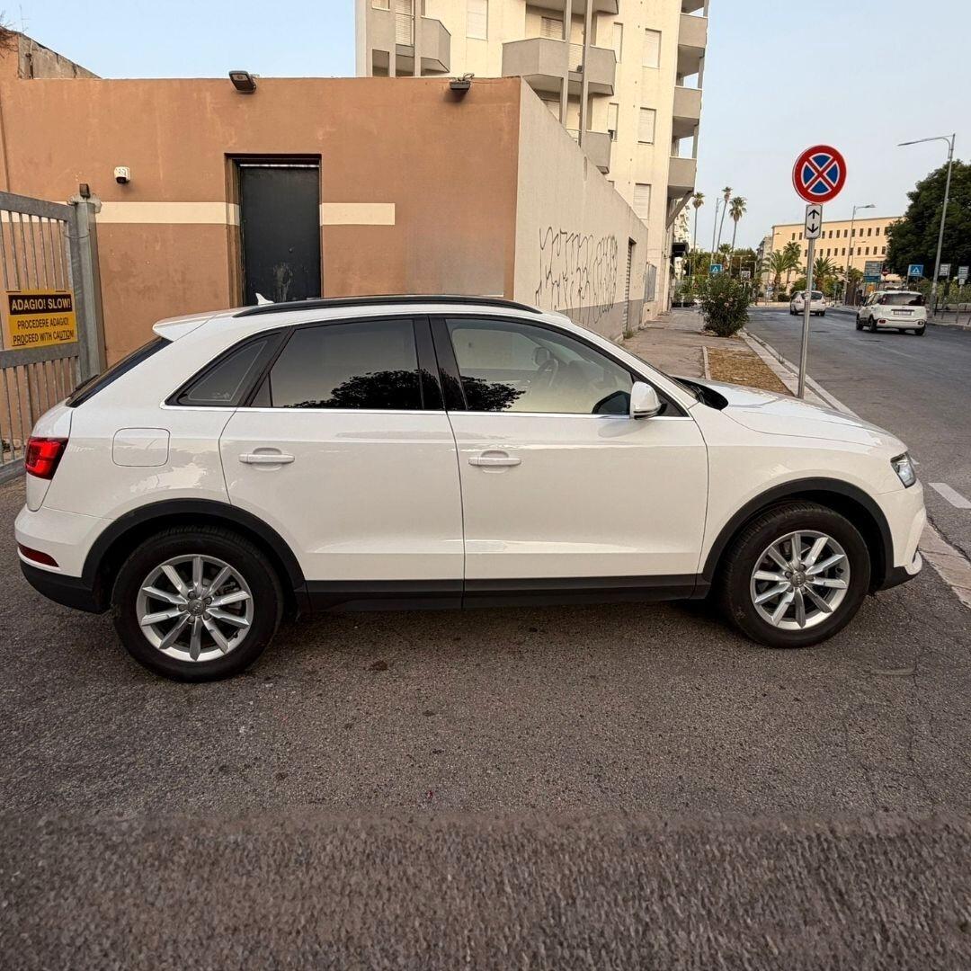Audi Q3 2.0 TDI - 120 CV