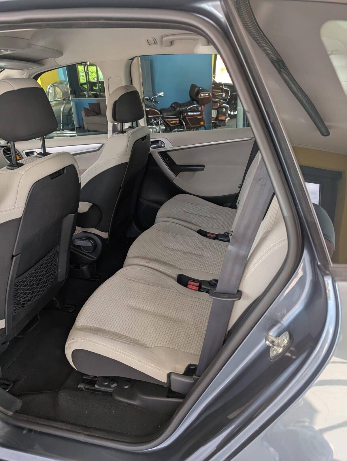 Citroen C4 Picasso 1.6 HDi 110 cv distribuzione effettuata da poco