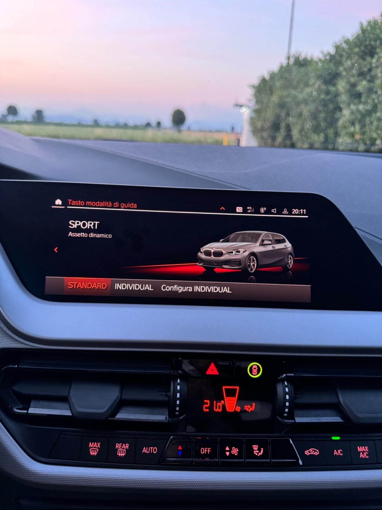 Bmw 118 118d 5p. Advantage