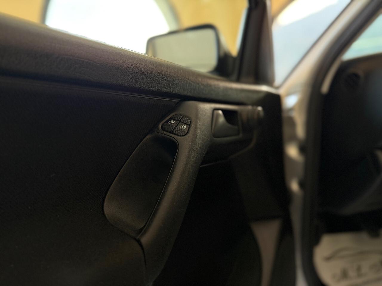 Volkswagen Golf 1.6 cat 5 porte GT Special GT