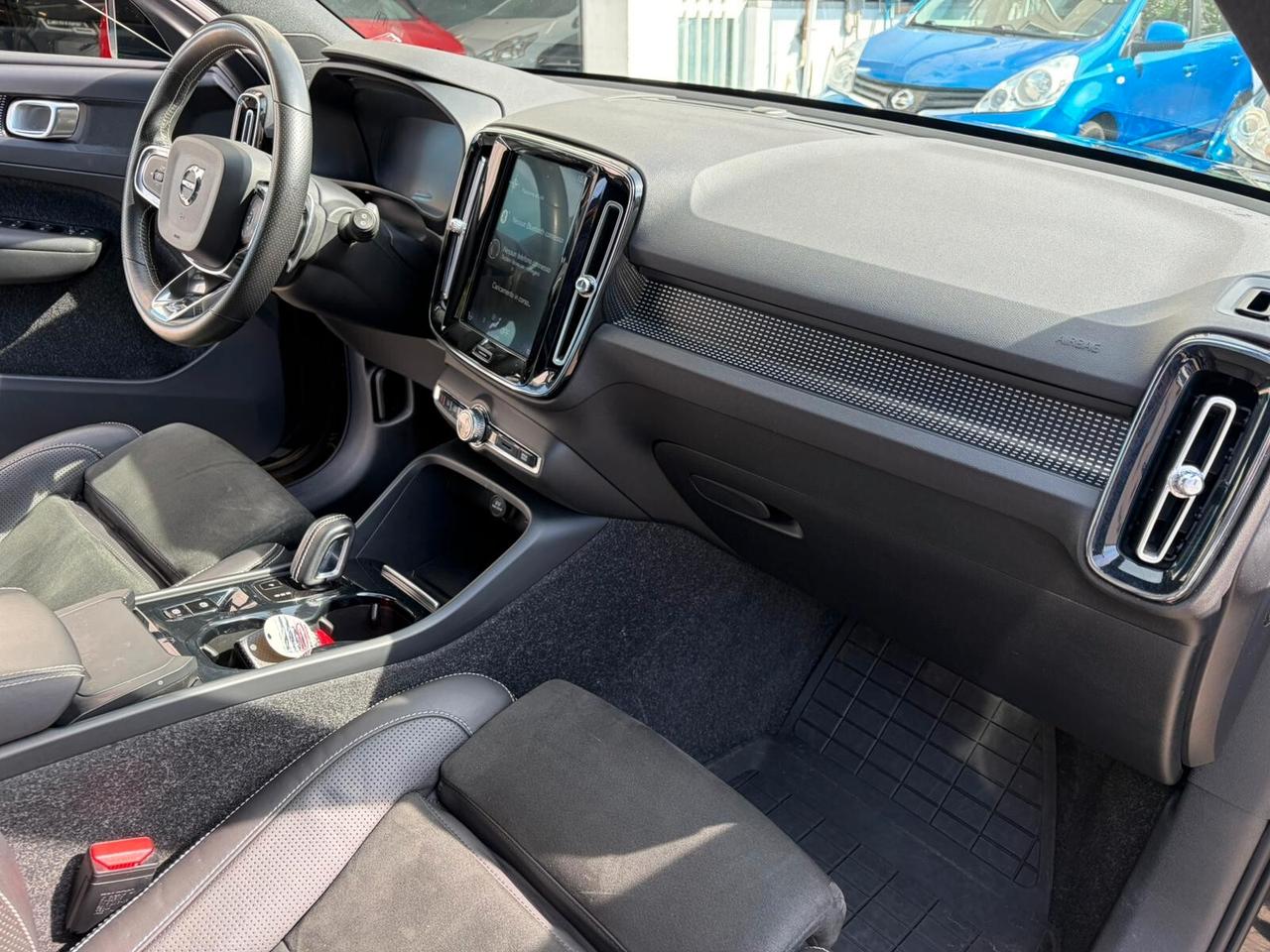 Volvo XC40 D3 Geartronic R-design*EURO6*NAVI