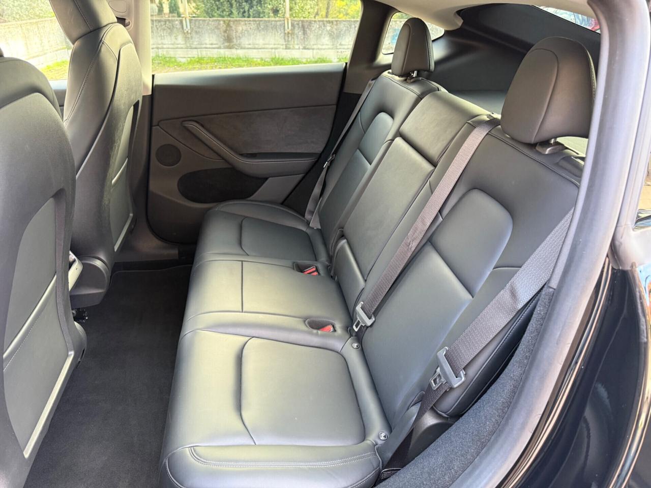 Tesla Model Y Dual Motor Long Range AWD