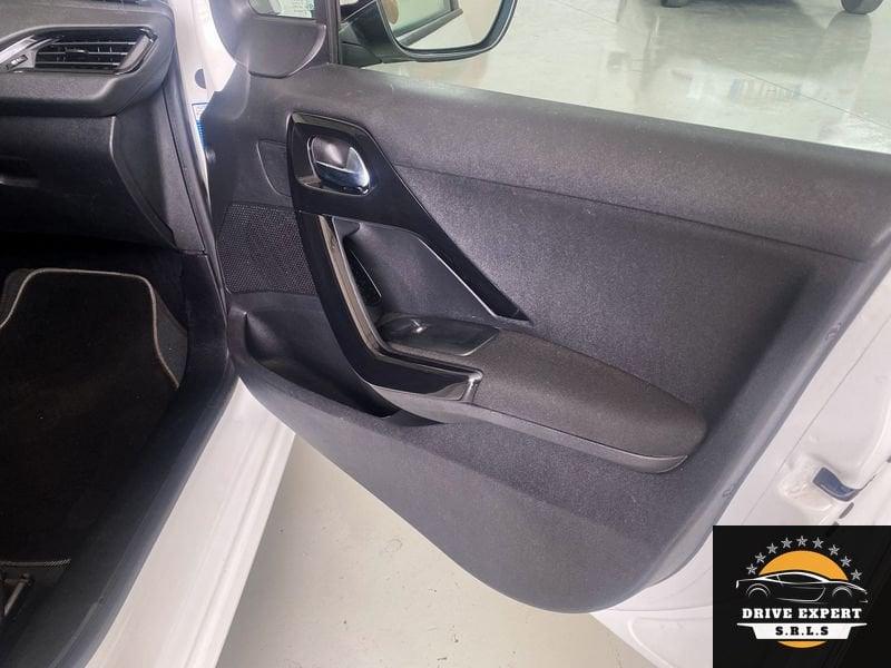 Peugeot 208 Allure PureTech 82cv