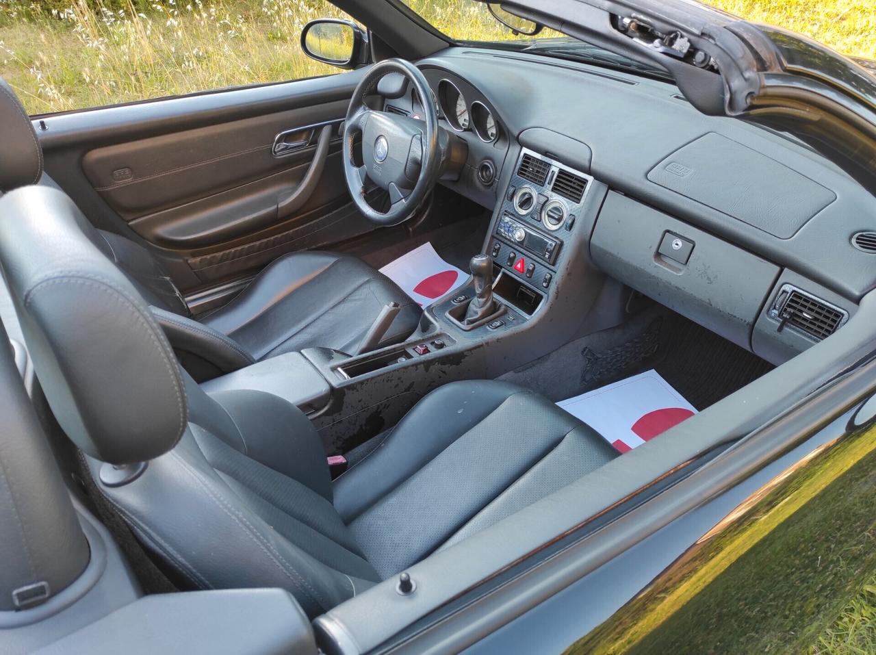 Mercedes-Benz SLK 230