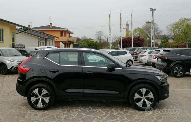 VOLVO XC40 T4 Recharge Plug-in Hybrid Inscriptio