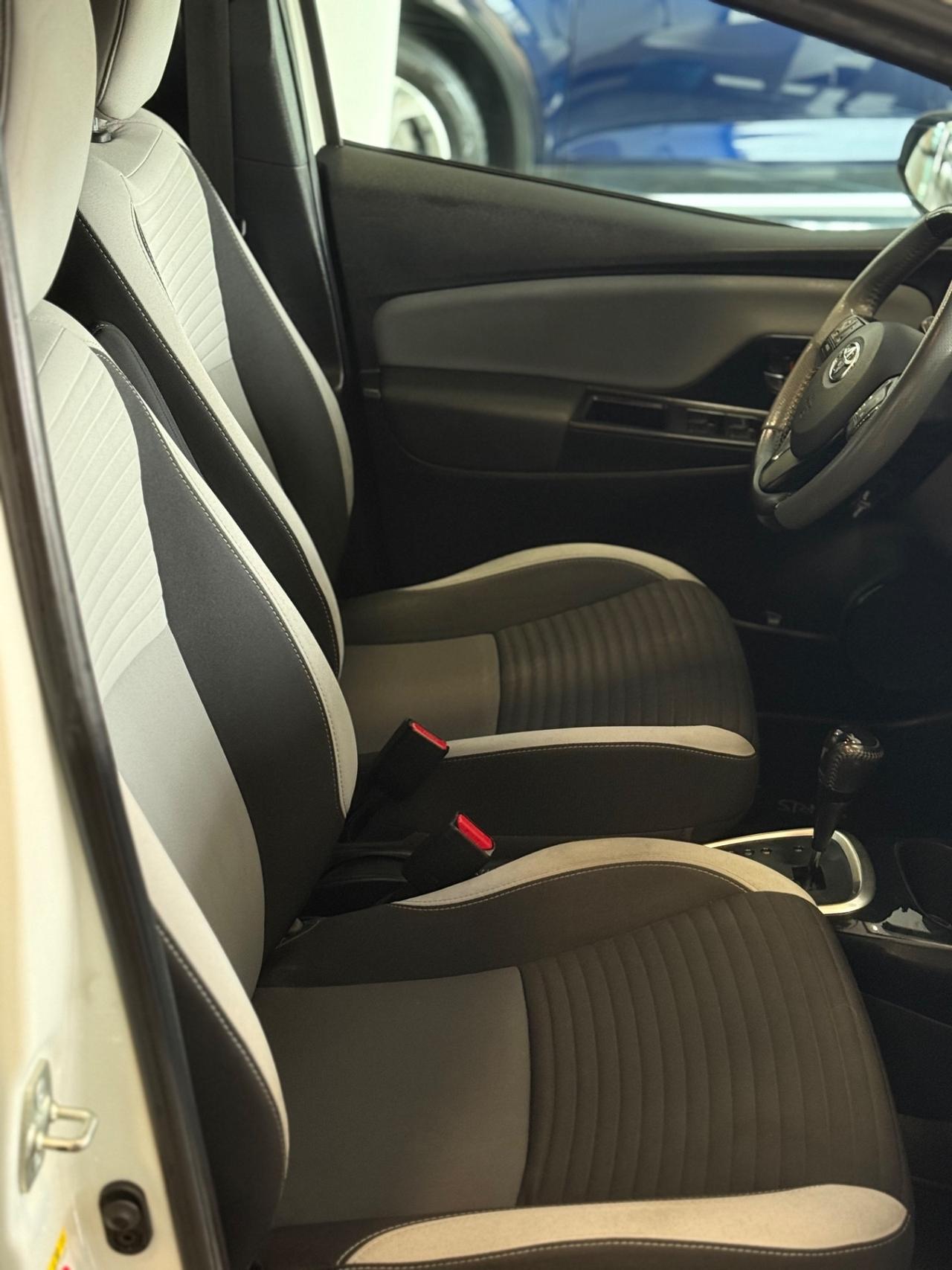 Toyota Yaris 1.5 Hybrid 5 porte Trend Platinum Edition