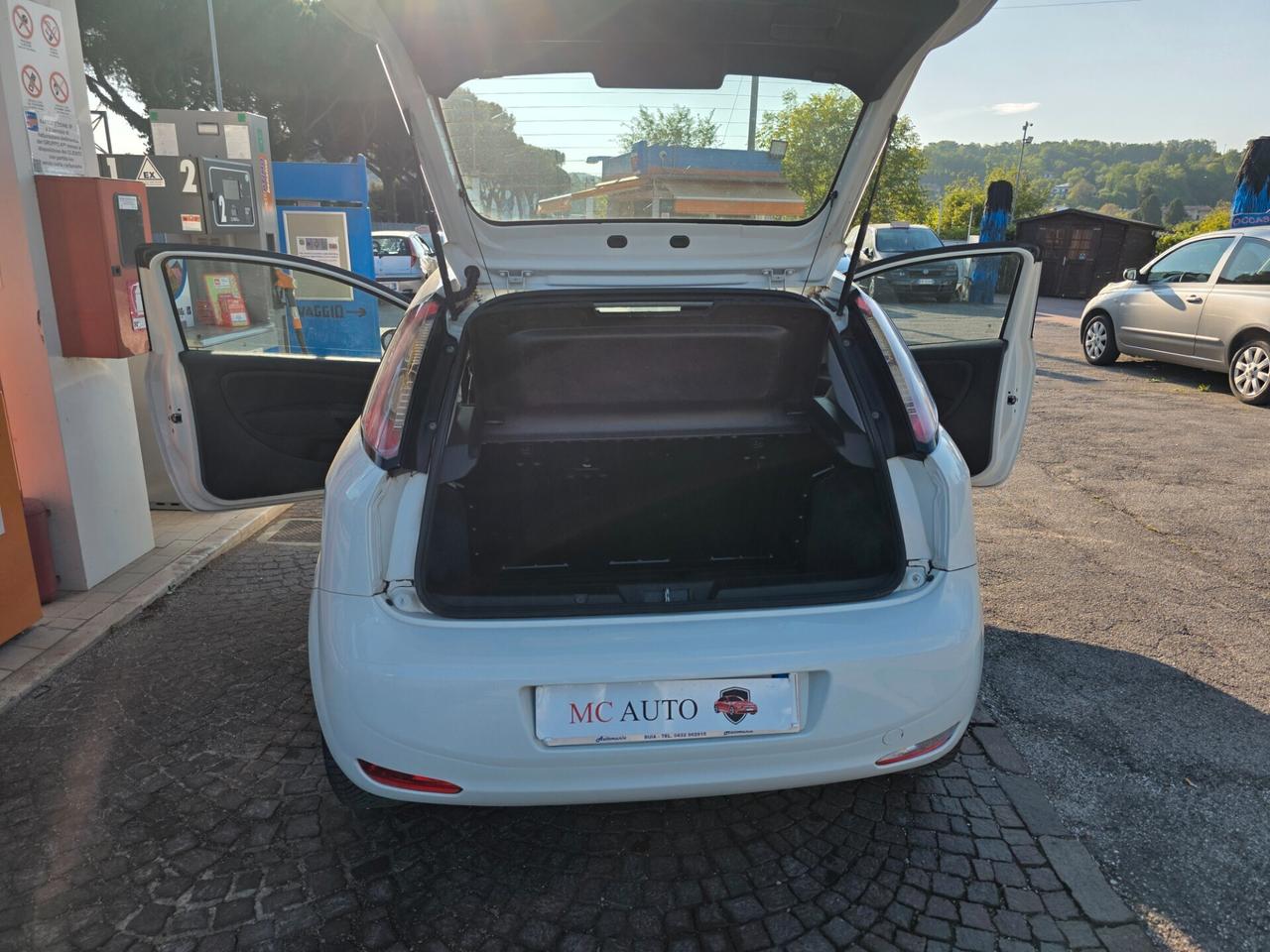 Fiat Qubo 1.3 MJT 75 CV Autocarro Van 4 posti con 287.000km