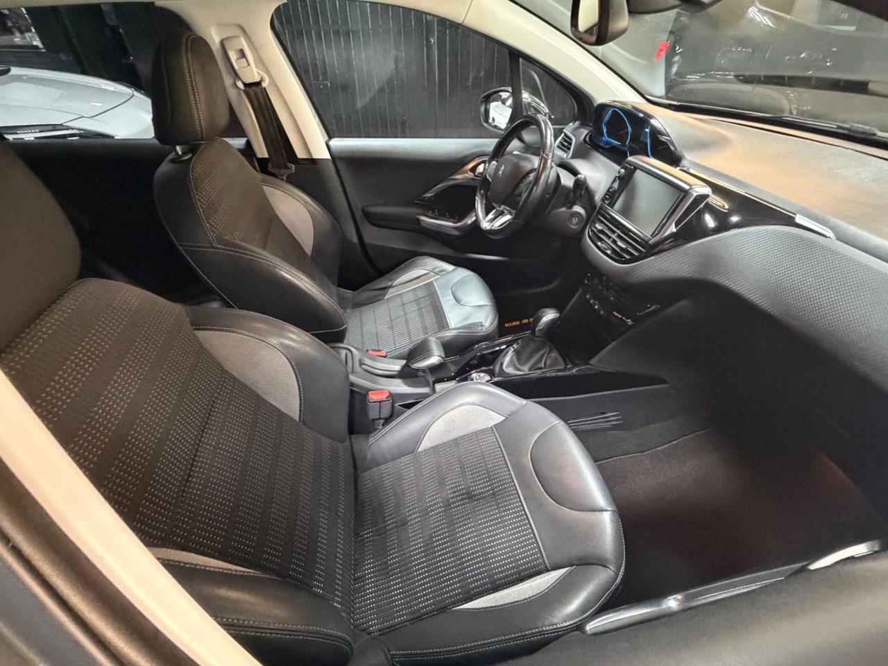 Peugeot 2008 BlueHDi 100 Allure