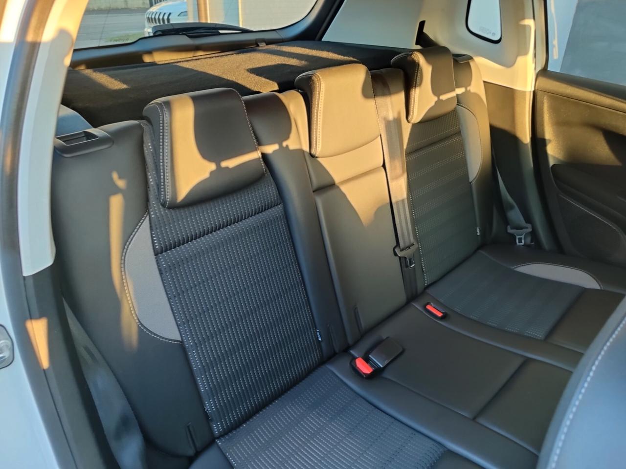 Peugeot 2008 BlueHDi 100 Allure