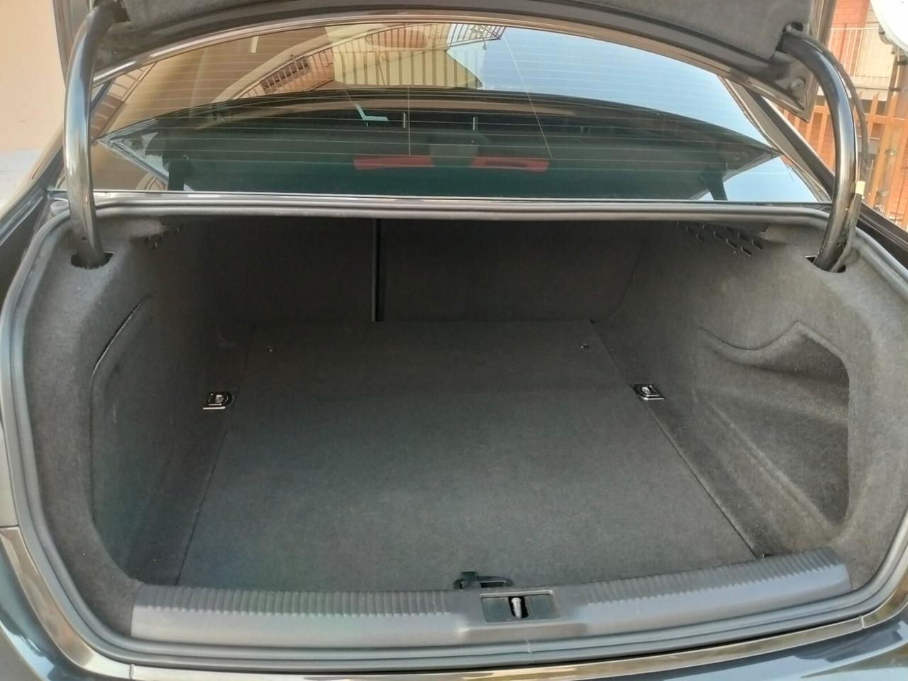 Audi A4 2.0 TDI multitronic 143cv