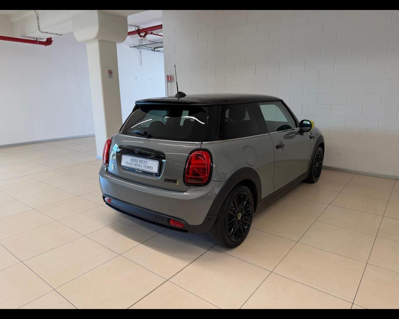 MINI Mini Full El. (F56) - Mini Cooper SE Yours