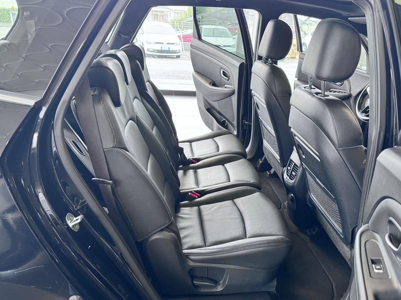 Kia Carens 1.7 CRDi 141 CV DCT Platinum