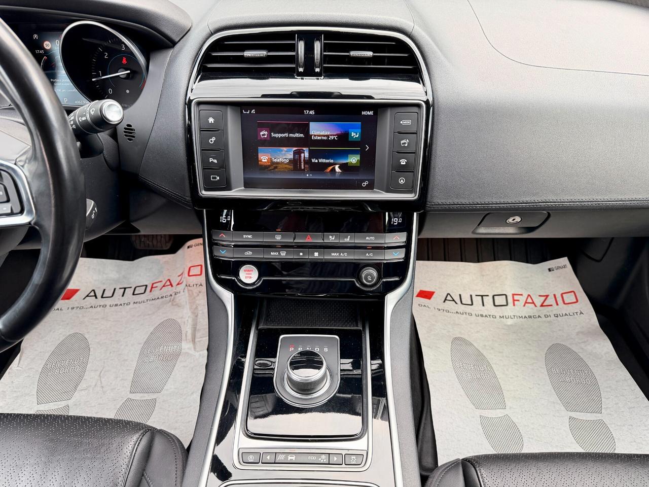 Jaguar XE 2.0 D 180 CV AWD aut. HSE