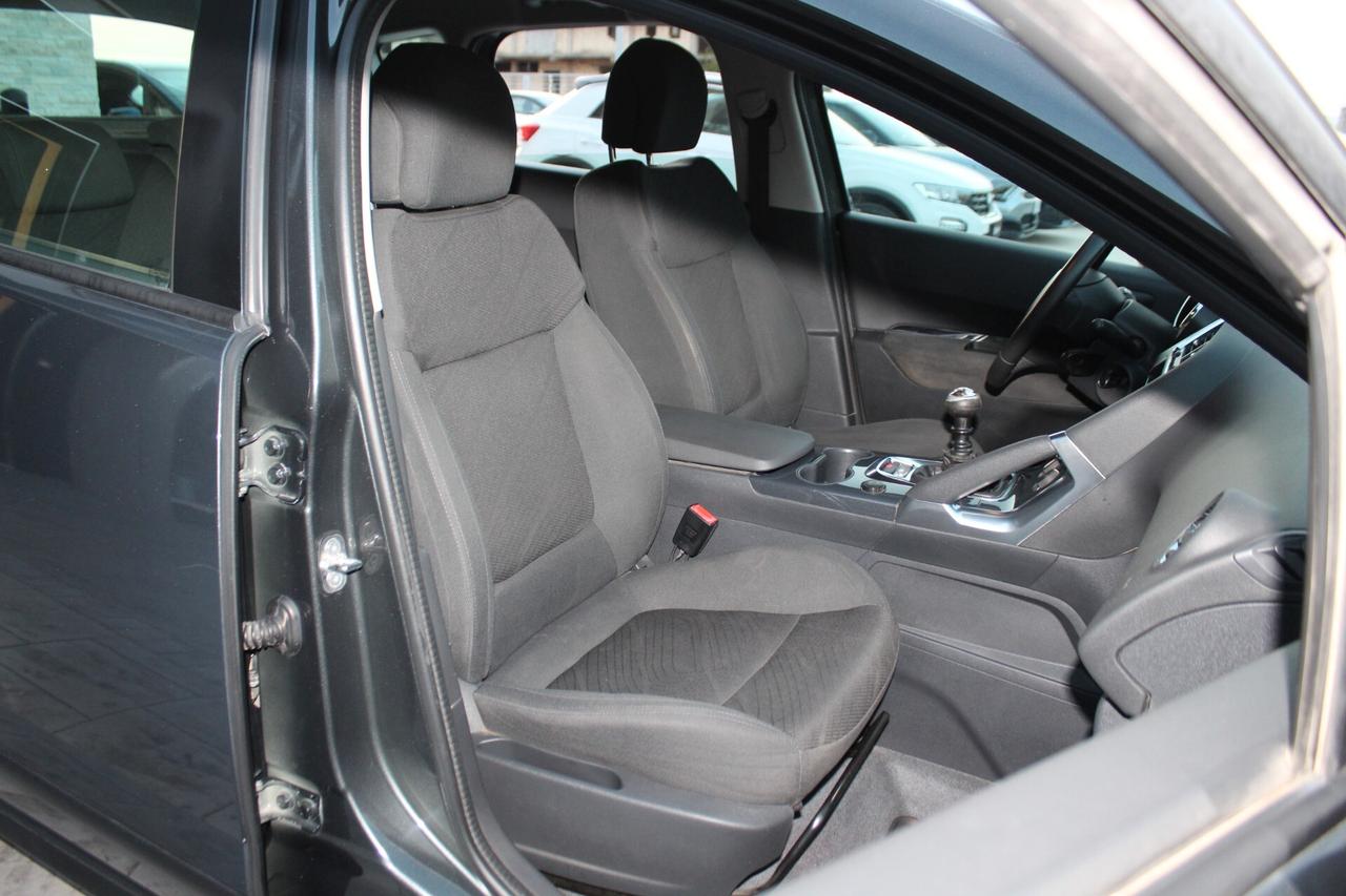 Peugeot 3008 BlueHDi 120 S&S Business