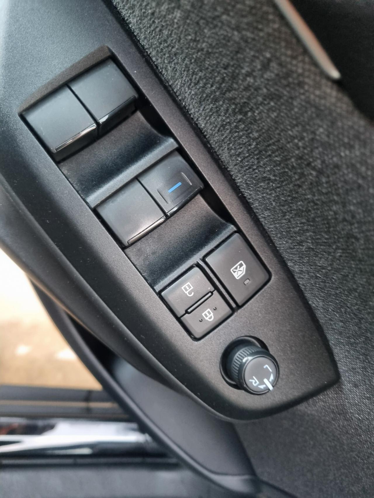 Toyota Yaris Cross 1.5 Hybrid 5p. E-CVT AWD-i Trend