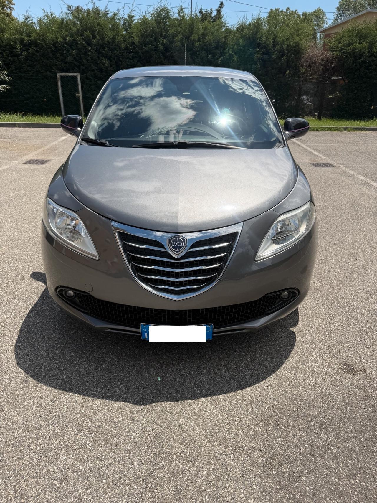 Lancia Ypsilon 1.2 69 CV 5 porte GPL Ecochic Silver