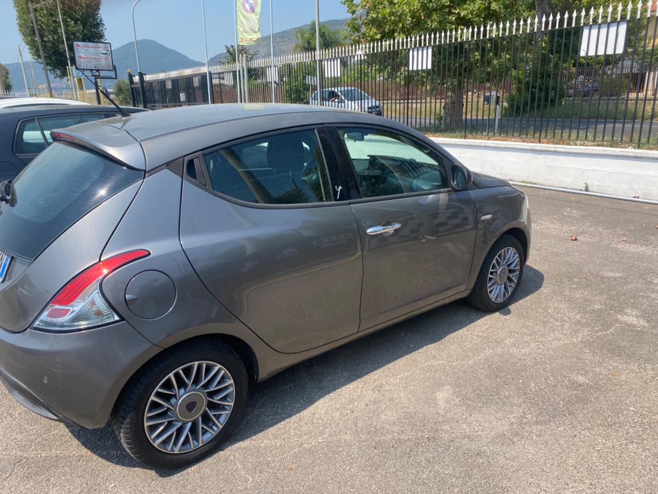 Lancia Ypsilon Oro
