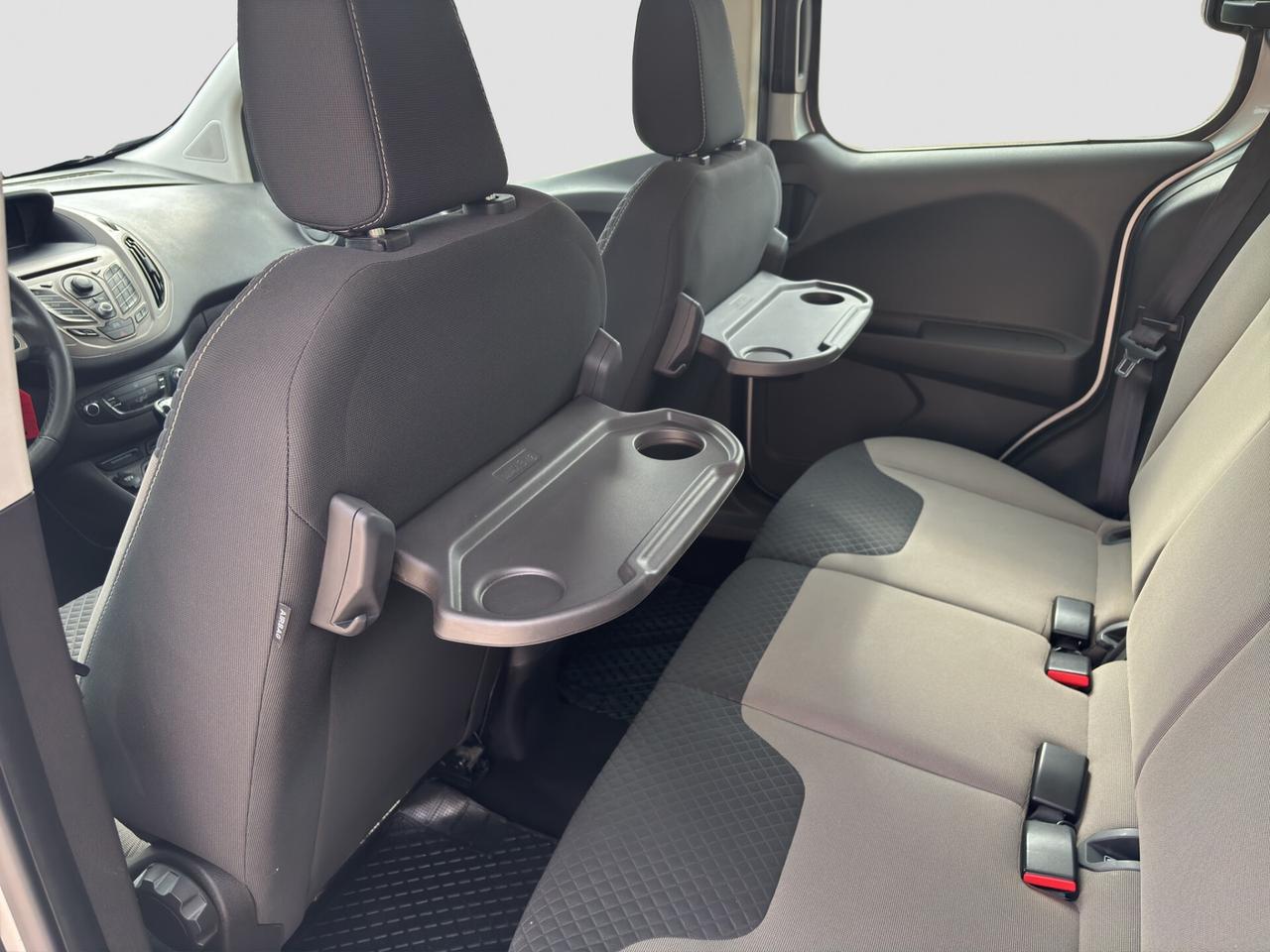 Ford Tourneo Courier 1.5 TDCI 95 CV Plus