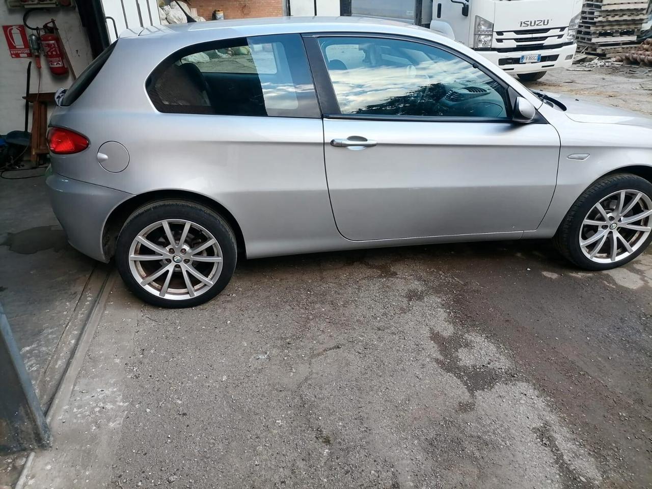 Alfa Romeo 147 1.6 16V TS 3 porte Black Line