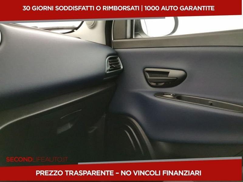 Lancia Ypsilon 1.0 firefly hybrid Platino s&s 70cv