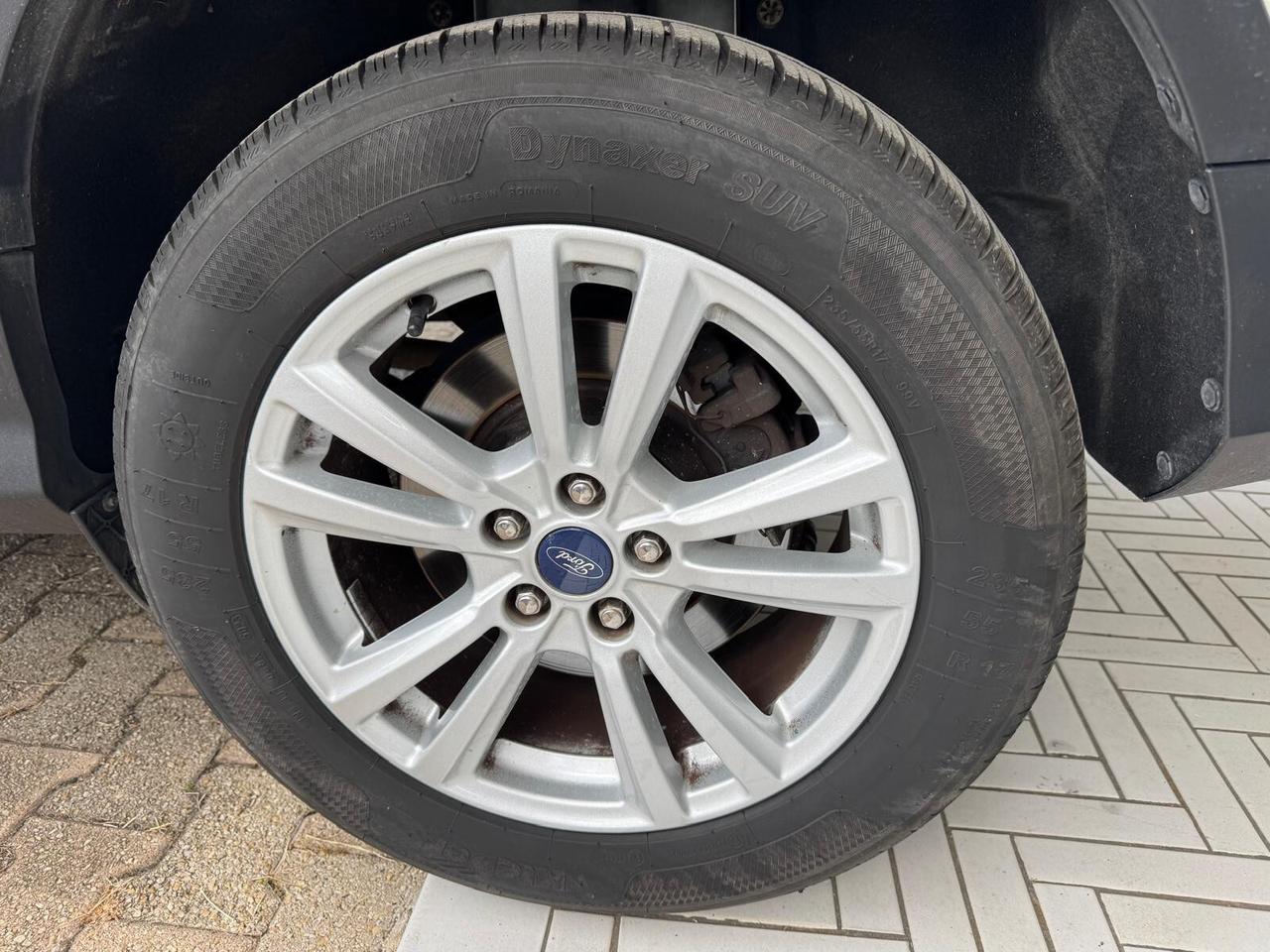 Ford Kuga 1.5 TDCI 120 CV S&S 2WD Powershift Business