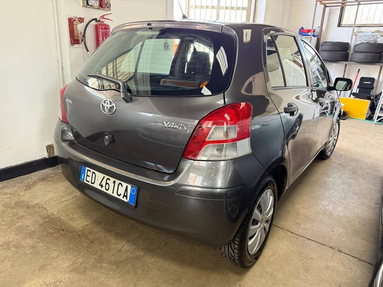 Toyota Yaris 1.0 5 porte Sol