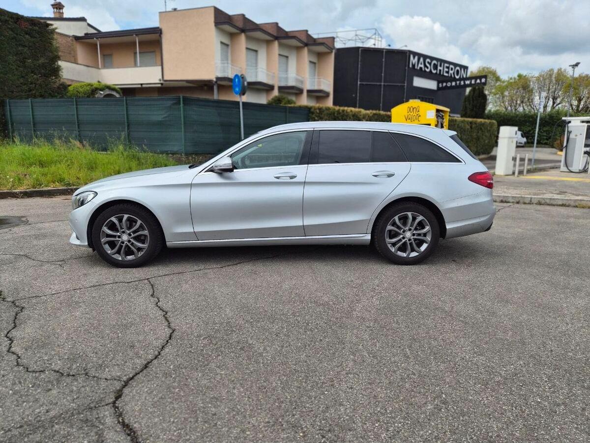 Mercedes Classe C 220 d Exclusive 4matic auto 9m