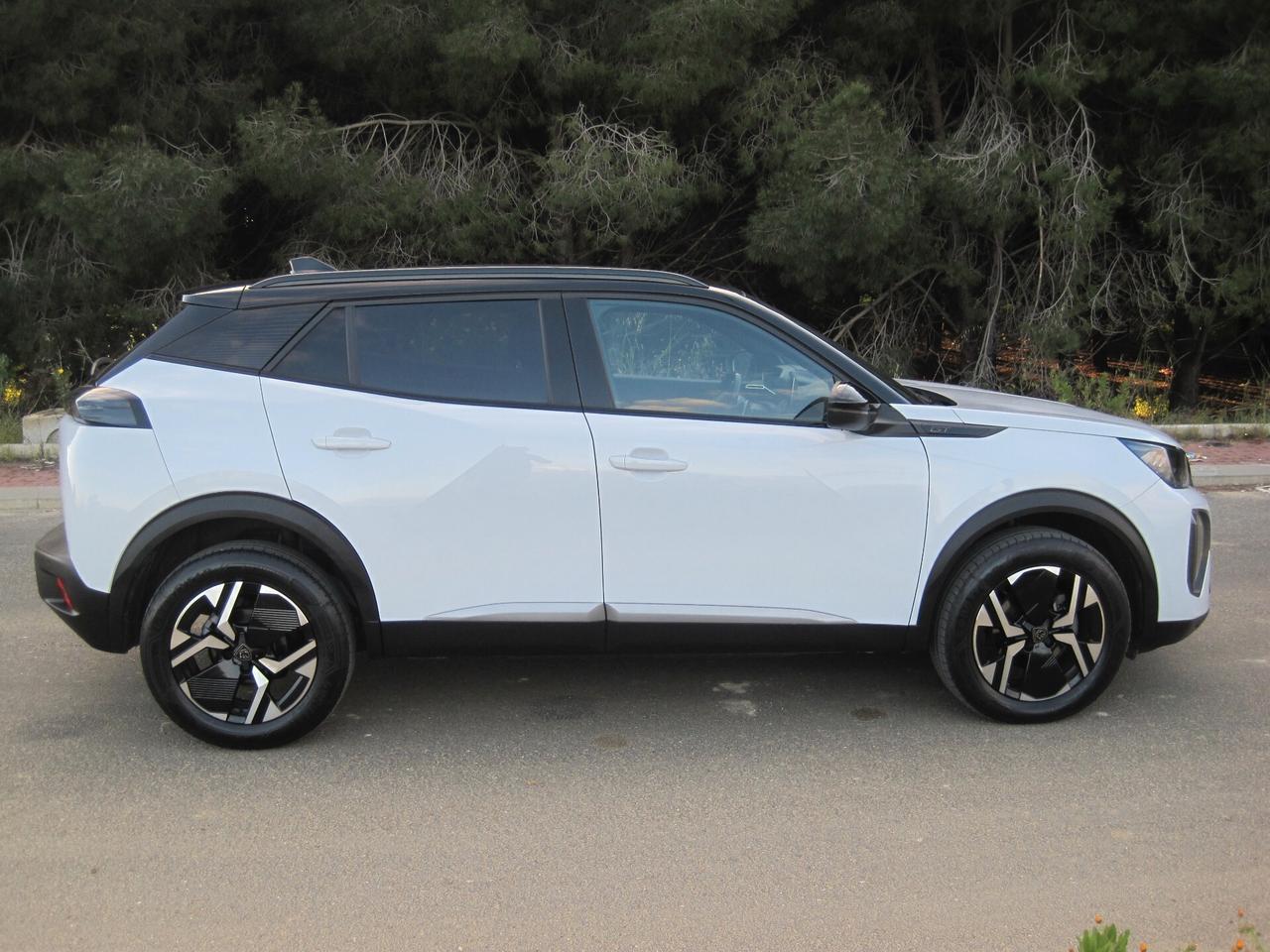 Peugeot 2008 PureTech 130 S&S EAT8 GT