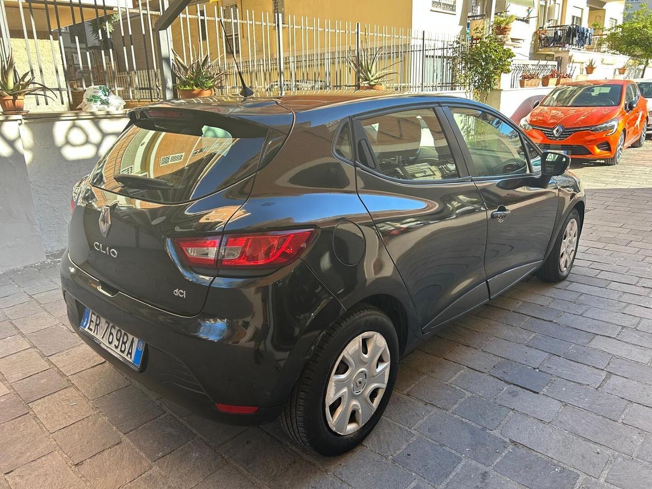 RENAULT Clio 1.5 dCi 8V 75CV Live