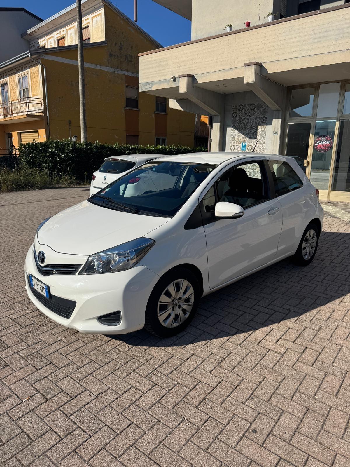 Toyota Yaris 1.4 D-4D 3 porte Style