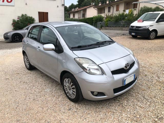 TOYOTA Yaris 1.3 5 porte Sol OK NEOPATENTATI