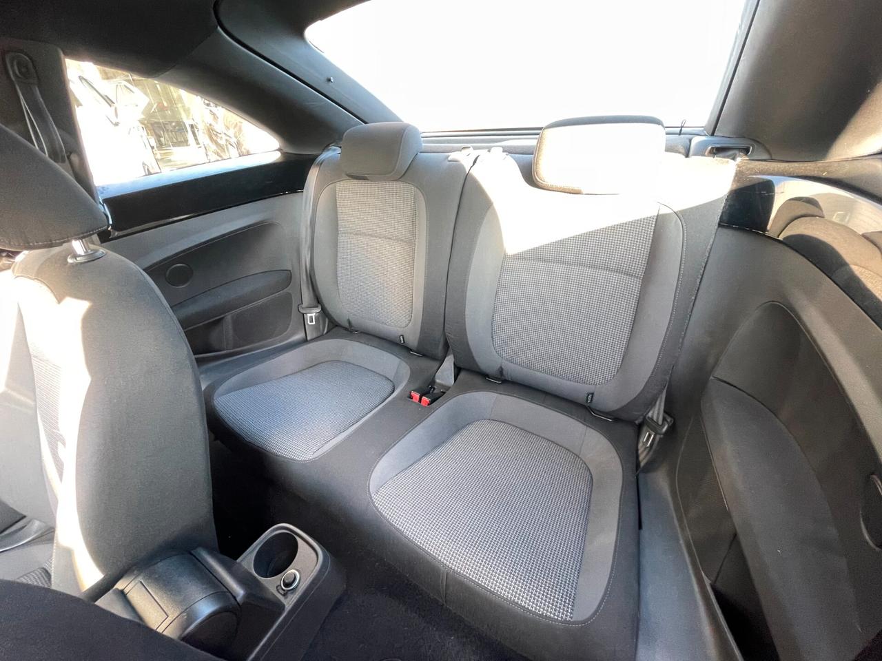 Volkswagen Maggiolino 1.6 TDI Design