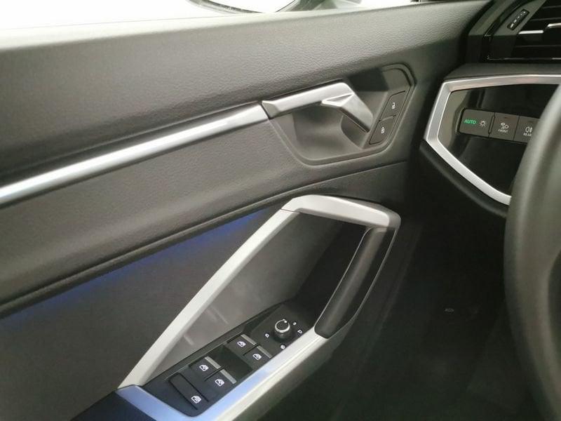 Audi Q3 35 2.0 tdi Business Advanced s-tronic