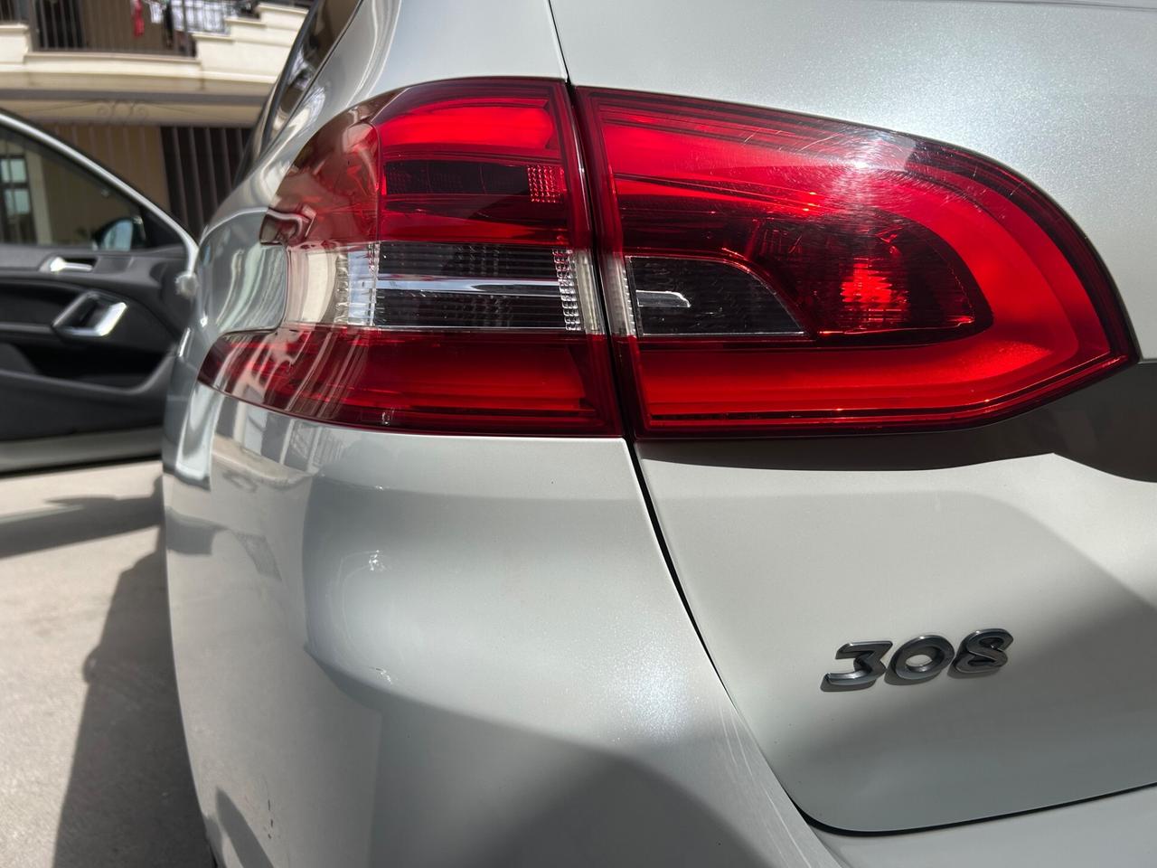 Peugeot 308 BlueHDi 120 S&S SW Allure