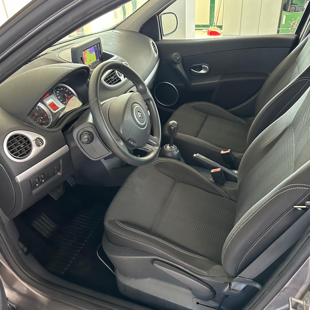 Renault Clio 1.2 16V 5 porte Dynamique AUTOMATICO