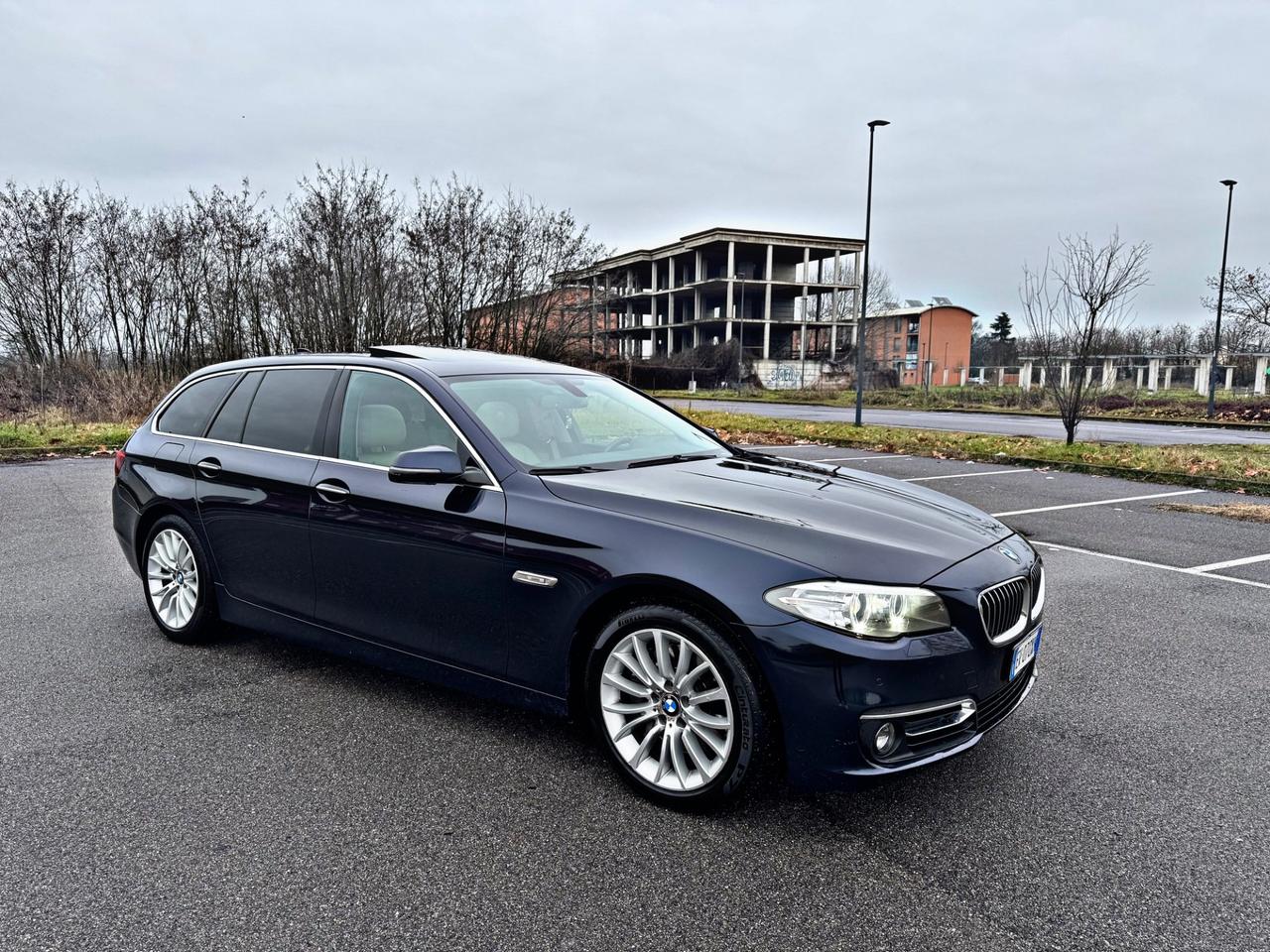Bmw 530 530d xDrive 258CV Touring Luxury euro 6