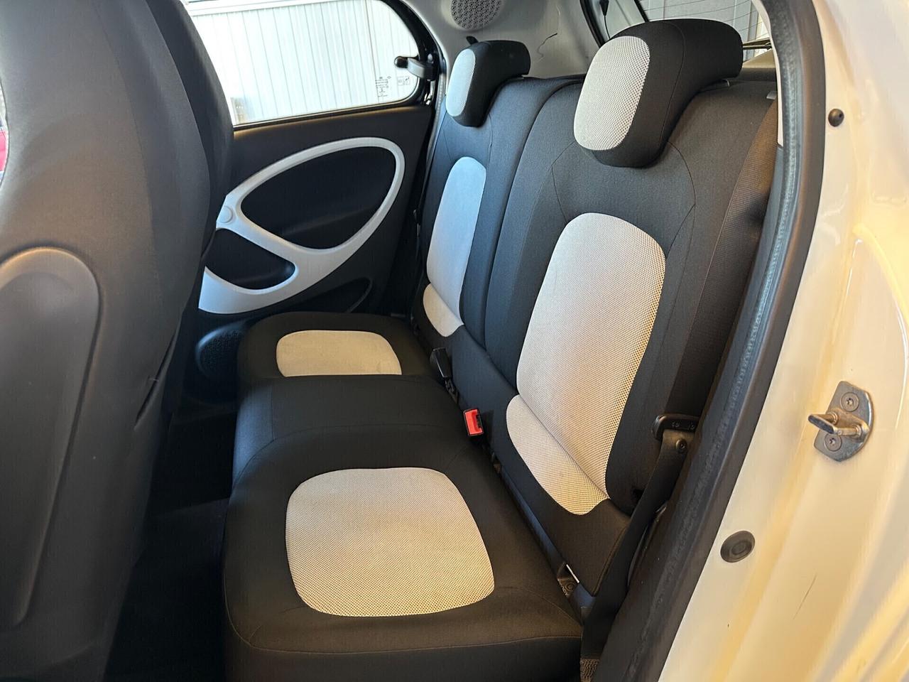 Smart ForFour Passion 1.0 Benzina 71 Cv "Led"