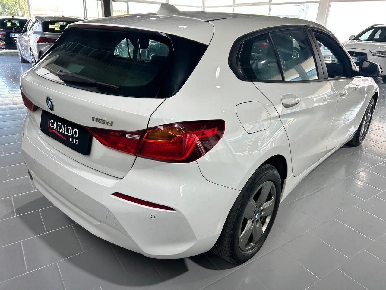 Bmw 116 116d 5p. Business Advantage