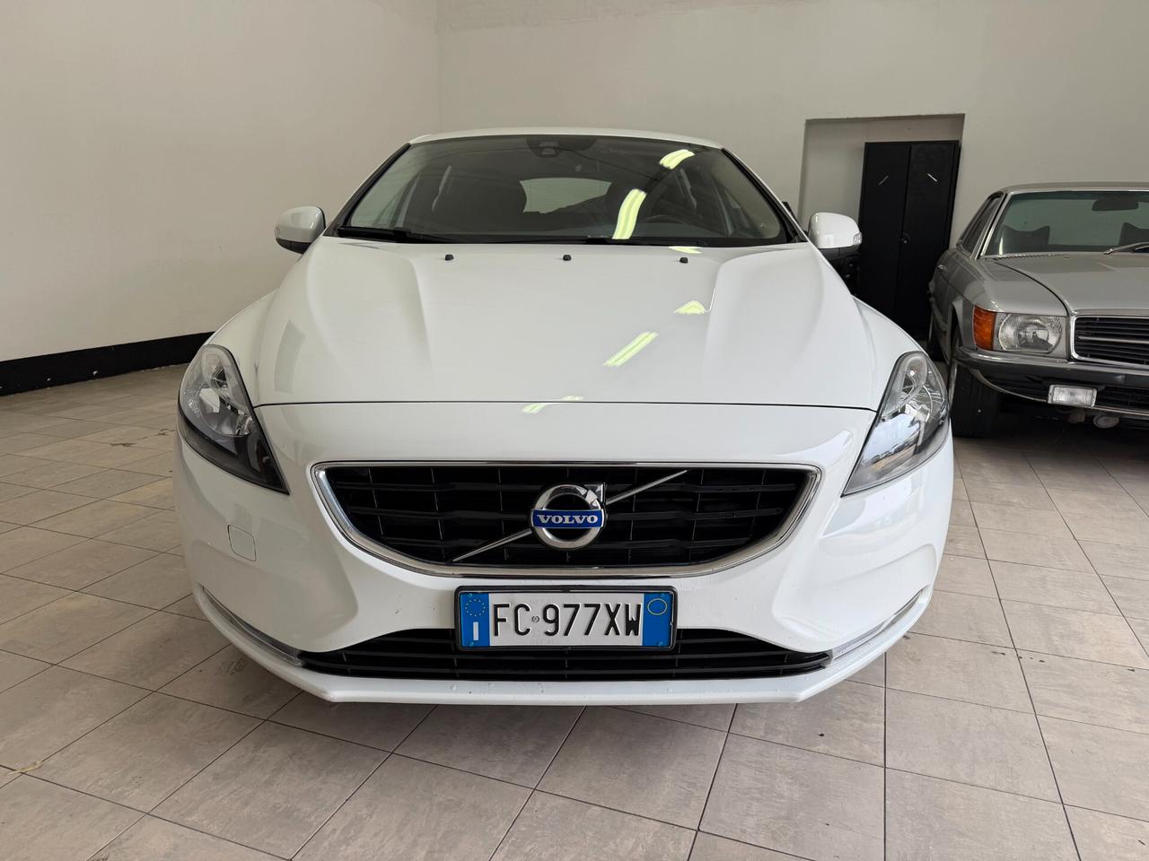 Volvo V40 D2 2016 BERLINA EURO6 OK NEOPATENTATI